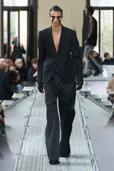 Look 41